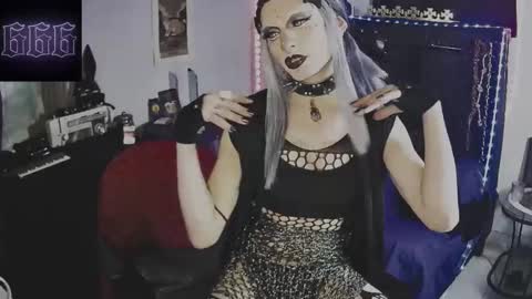 Mistic witch online show from February 2026 05:02:01 PM