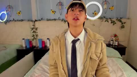 ale_aurarashi online show from November 2025 04:33:02 AM