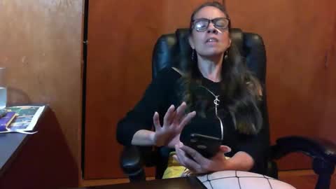 Andrea online show from October 2025 06:30:01 AM