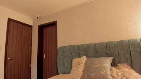 Aleera online show from March 2026 08:24:01 PM