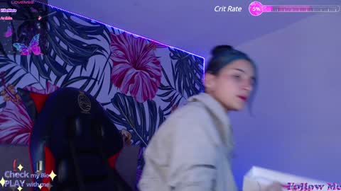 Snapshot of alejabeltran chatting on January 2025 01:11:01 PM Aleja online show from January 2025 01:11:01 PM