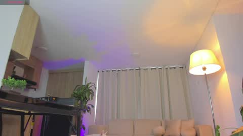 Snapshot of alejaevangeline chatting on June 2026 09:38:01 PM A L E J A N D R A online show from June 2026 09:38:01 PM