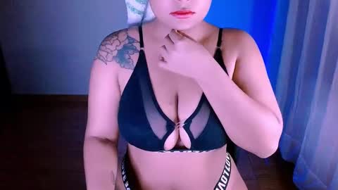 Alejandra  online show from February 2025 01:35:01 AM