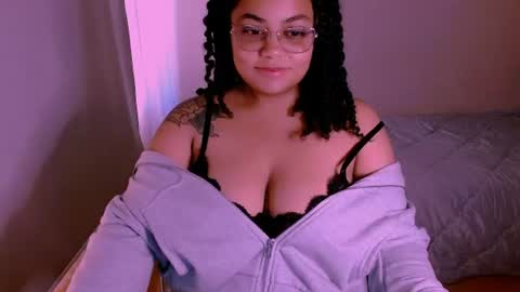 Snapshot of alejandra_conde chatting on June 2026 09:17:01 PM Alejandra online show from June 2026 09:17:01 PM
