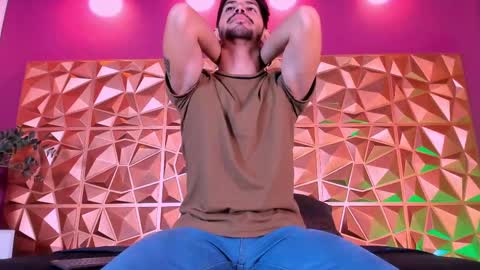 Alejo  online show from February 2025 09:53:02 PM