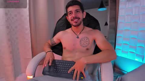 Alejo  online show from December 2025 09:00:02 PM