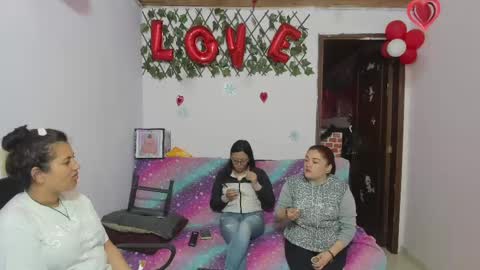 Snapshot of alejita_smithh chatting on March 2025 12:41:01 PM zoe and Kataleya online show from March 2025 12:41:01 PM