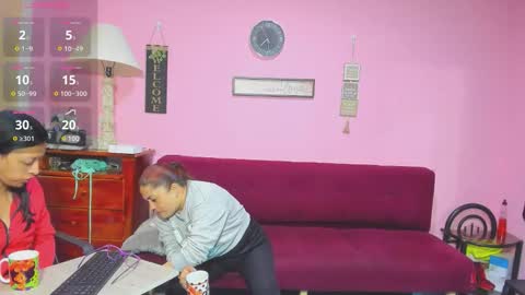 Snapshot of alejita_smithh chatting on September 2025 12:27:02 PM zoe and Kataleya online show from September 2025 12:27:02 PM