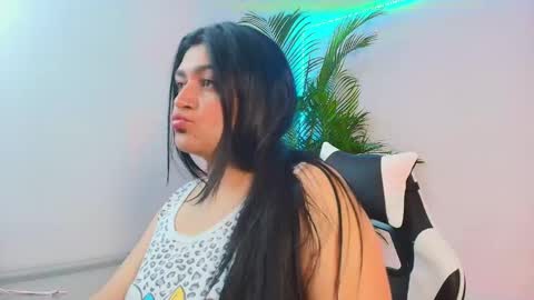 aleja online show from October 2025 02:53:01 AM