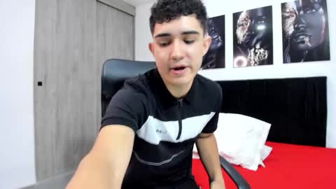 alejo_gray1 online show from February 2026 08:03:02 PM