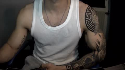 alejoduarte16 online show from December 2025 05:19:02 PM