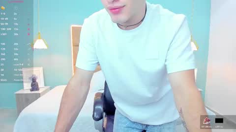 ALejoo Saenz online show from October 2025 01:28:02 AM