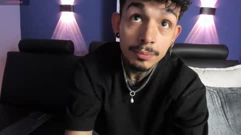 aleking13 online show from October 2025 12:28:02 PM