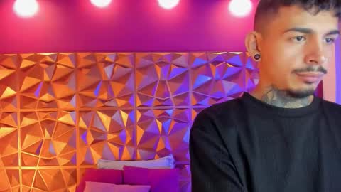 aleking13 online show from October 2025 12:41:02 PM