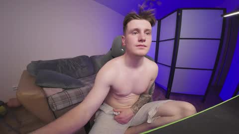 Alex and Linar online show from November 2025 05:35:01 PM