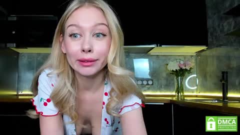 Snapshot of aleksa_cutie chatting on January 2025 12:44:02 PM Next stream - 2 dec -  online show from January 2025 12:44:02 PM