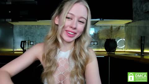 Snapshot of aleksa_cutie chatting on January 2025 12:11:02 PM Next stream - 2 dec -  online show from January 2025 12:11:02 PM