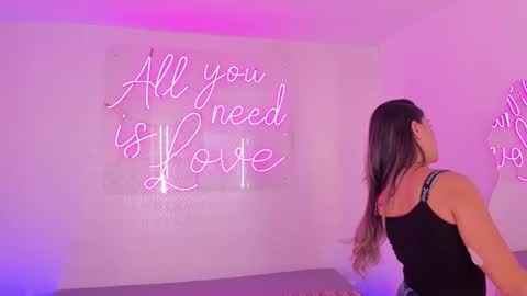 Aleksandra  online show from December 2025 12:34:02 PM