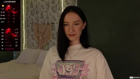 Alena online show from March 2025 11:28:01 AM