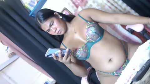 Kimmygirl online show from April 2026 06:47:01 PM