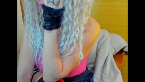 Snapshot of alenablack chatting on February 2026 01:22:02 AM Luly online show from February 2026 01:22:02 AM