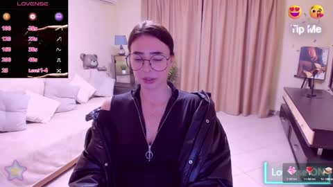 AlenaCoplan online show from April 2026 09:04:02 PM