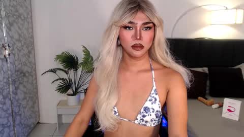 Snapshot of alenajones chatting on January 2025 09:48:02 AM alenajones online show from January 2025 09:48:02 AM