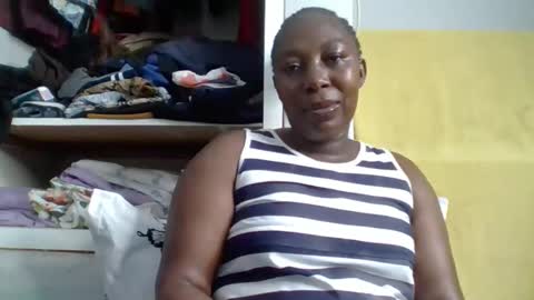 Noreen Kennth and Emilly online show from October 2025 06:14:02 AM