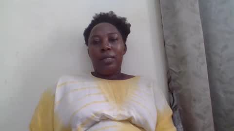 Snapshot of alesha_ chatting on May 2026 04:37:01 PM Noreen Kennth and Emilly online show from May 2026 04:37:01 PM