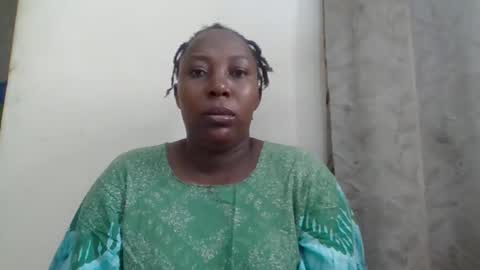 Snapshot of alesha_ chatting on May 2026 06:20:01 AM Noreen Kennth and Emilly online show from May 2026 06:20:01 AM
