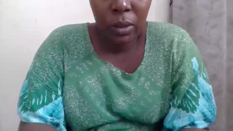 Snapshot of alesha_ chatting on May 2026 06:25:01 PM Noreen Kennth and Emilly online show from May 2026 06:25:01 PM