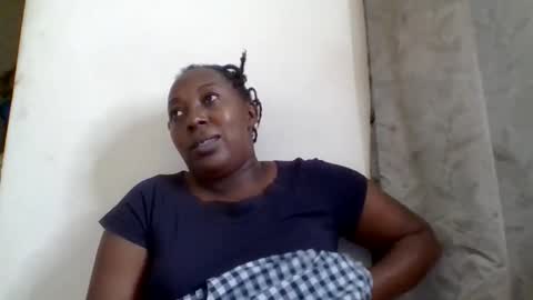 Snapshot of alesha_ chatting on May 2026 06:35:02 PM Noreen Kennth and Emilly online show from May 2026 06:35:02 PM