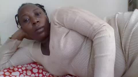 Snapshot of alesha_ chatting on May 2026 07:00:01 PM Noreen Kennth and Emilly online show from May 2026 07:00:01 PM