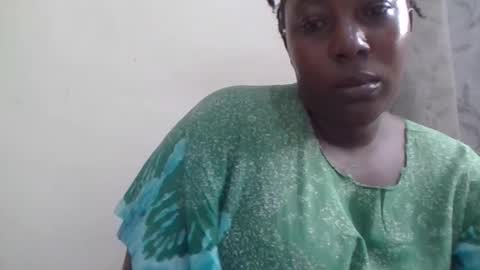 Snapshot of alesha_ chatting on May 2026 07:28:02 AM Noreen Kennth and Emilly online show from May 2026 07:28:02 AM