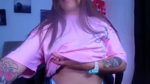 QUEEN OFF MILk  IM BACK  15 NOV online show from January 2025 11:55:01 PM