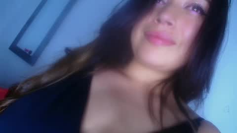 QUEEN OFF MILk  IM BACK  15 NOV online show from September 2025 12:23:02 AM