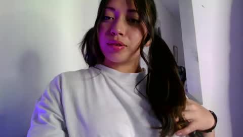 Snapshot of aleska_dollx chatting on June 2026 10:49:02 PM QUEEN OFF MILk IM BACK 15 NOV online show from June 2026 10:49:02 PM
