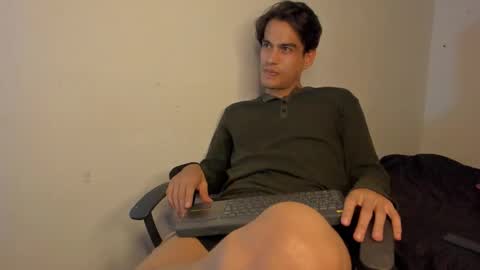 aless online show from December 2025 02:31:02 AM