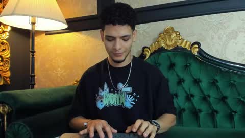 Snapshot of aless_king chatting on April 2026 07:08:02 PM Alessandro King online show from April 2026 07:08:02 PM