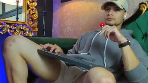 Alessandro King online show from July 2026 10:01:02 PM
