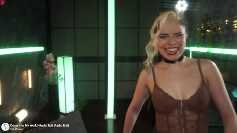 Alessa Goreng online show from November 2025 06:12:01 AM