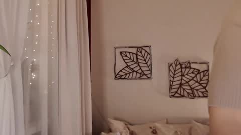 Sandra online show from December 2024 06:16:01 PM