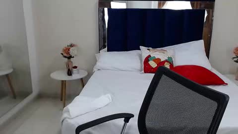 Snapshot of alessia_beth chatting on December 2024 03:22:01 PM ALESSIA online show from December 2024 03:22:01 PM