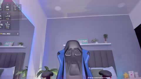 A L E S S I A online show from December 2025 07:33:02 PM