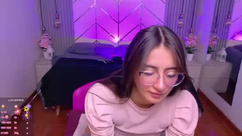 Alessia online show from June 2026 03:38:01 PM