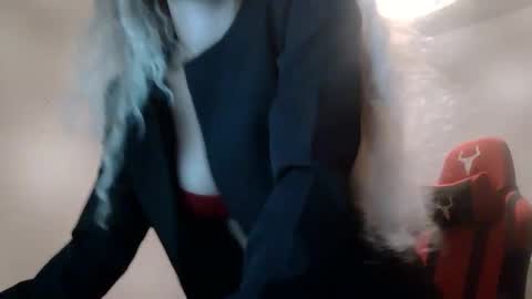 Snapshot of alessiacreed chatting on September 2025 09:17:02 PM AlessiaCreed online show from September 2025 09:17:02 PM