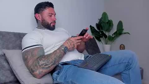 Snapshot of alessrose22 chatting on June 2026 08:55:02 PM Aless Rose online show from June 2026 08:55:02 PM