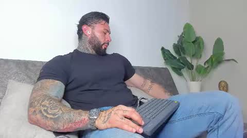 Snapshot of alessrose22 chatting on June 2026 09:30:01 PM Aless Rose online show from June 2026 09:30:01 PM