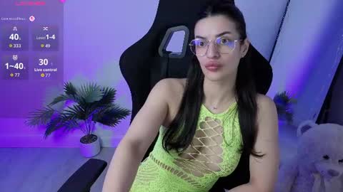 Snapshot of alessyaaa chatting on July 2026 12:09:02 PM Ale online show from July 2026 12:09:02 PM