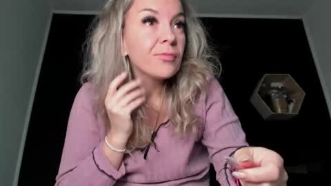 Snapshot of alesys69 chatting on November 2025 12:44:01 AM alesys69 online show from November 2025 12:44:01 AM